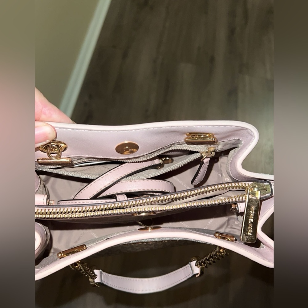 Michael Kors Corssbody